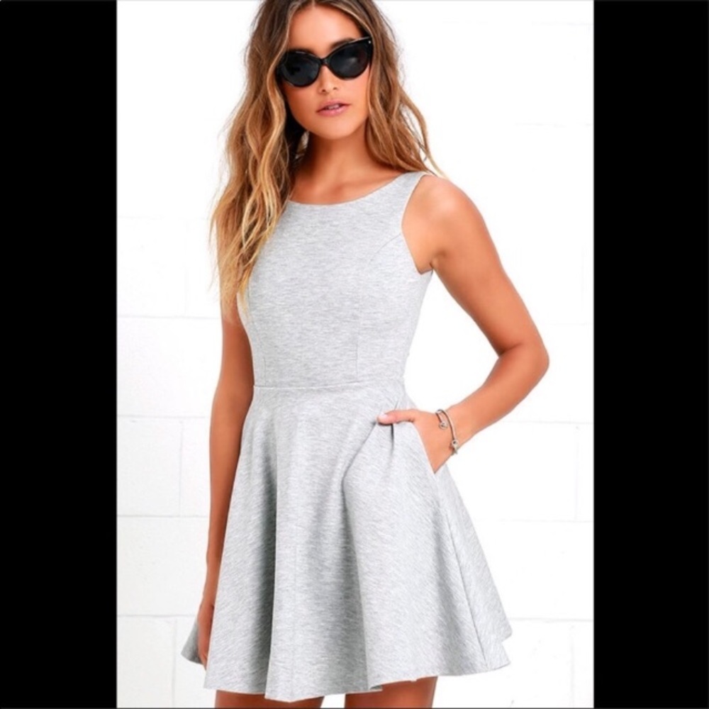 NWT Lulu’s Wanderlust Grey Skater Dress - M